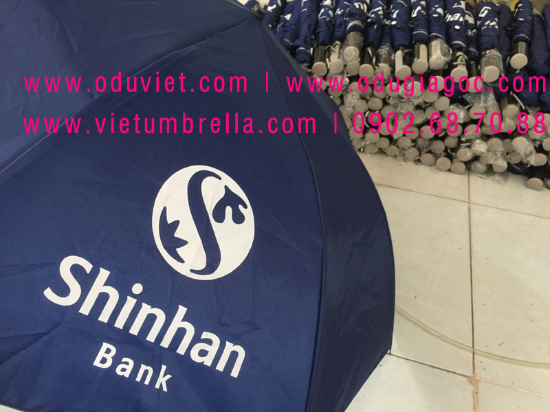 xưởng sản xuất ô dù cầm tay in logo quảng cáo